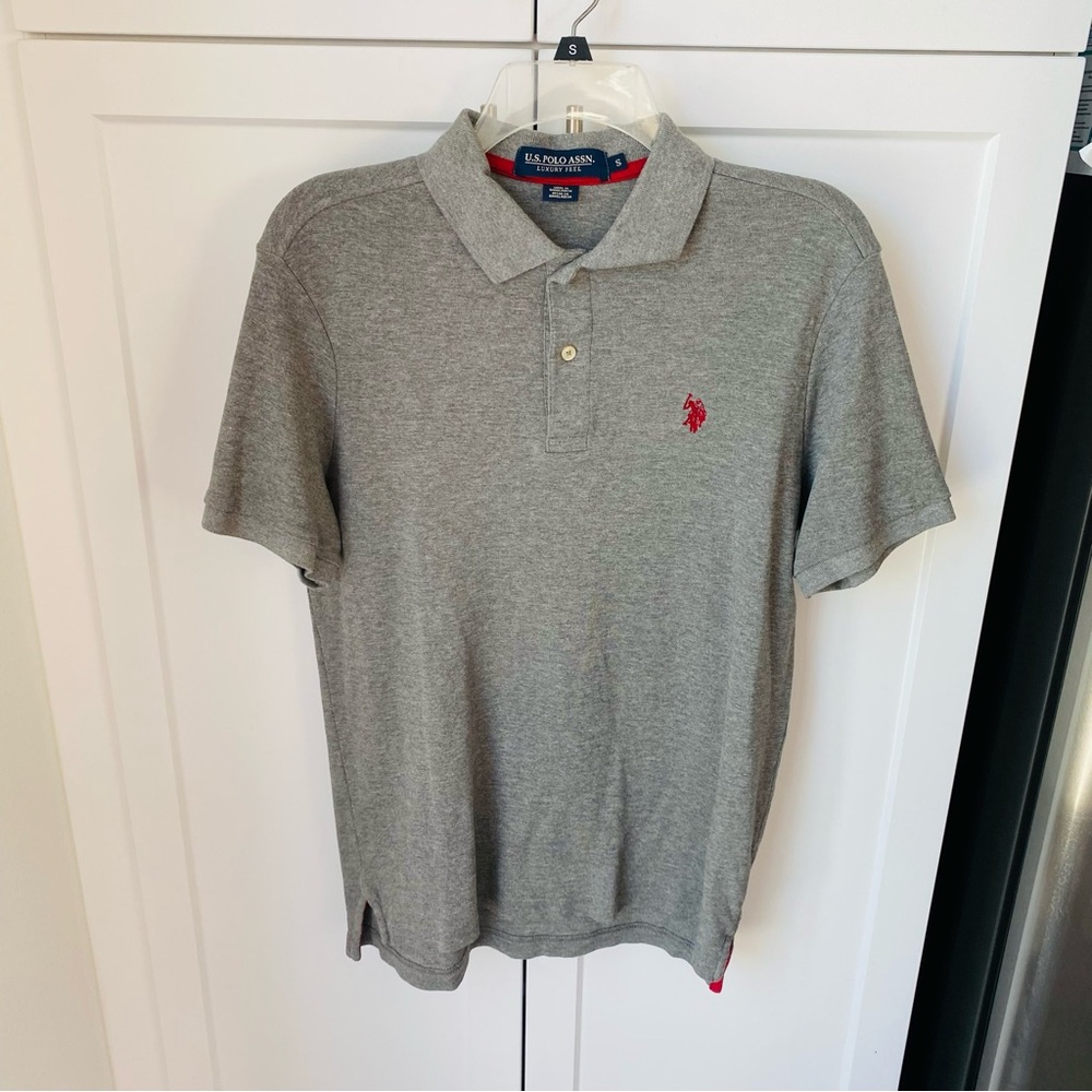 Mens US Polo collared shirt small grey gray short sleeve EUC